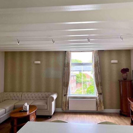 Contemporary Duplex - Private Patio & Parking Daire Stockport Dış mekan fotoğraf