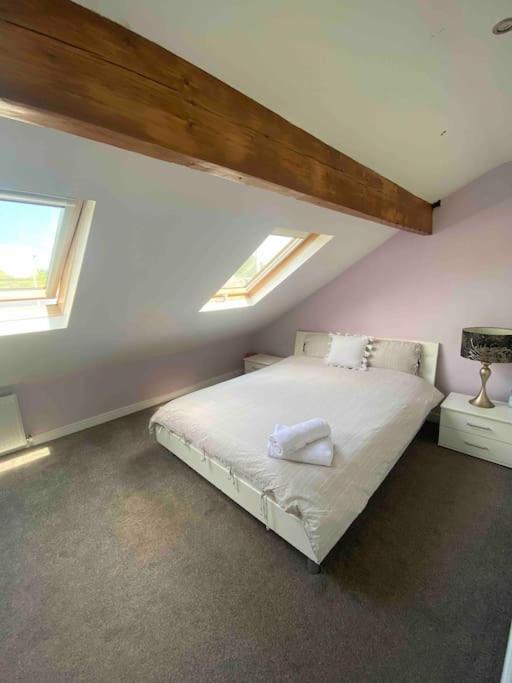 Contemporary Duplex - Private Patio & Parking Daire Stockport Dış mekan fotoğraf