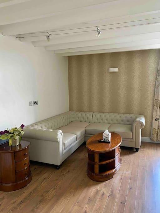 Contemporary Duplex - Private Patio & Parking Daire Stockport Dış mekan fotoğraf