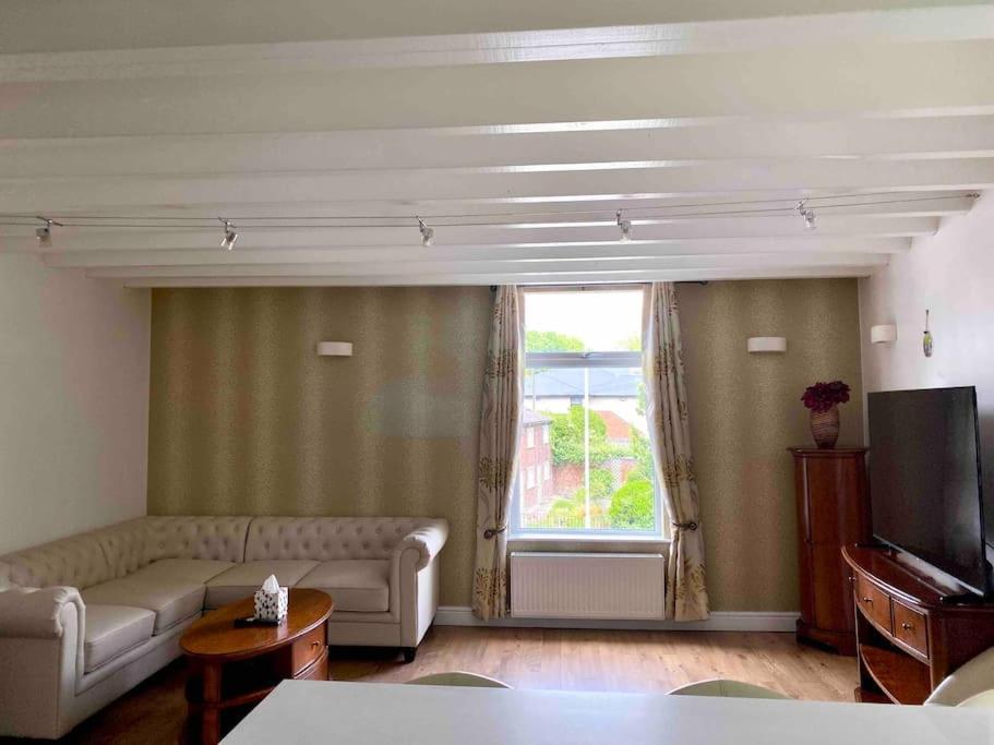 Contemporary Duplex - Private Patio & Parking Daire Stockport Dış mekan fotoğraf